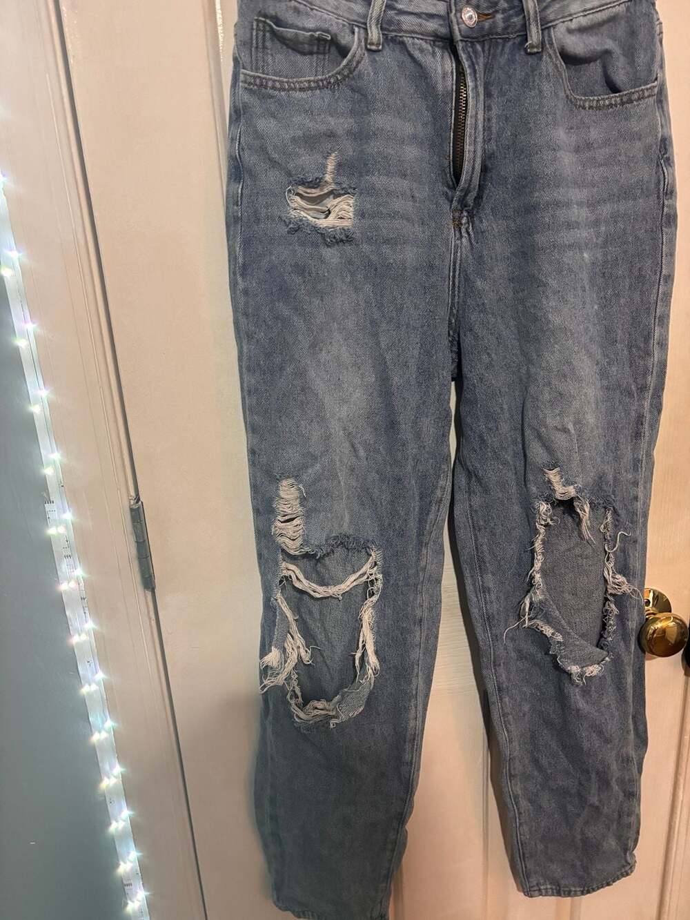 SHEIN Distressed High-Rise Light Wash Denim Jeans 6